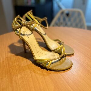 GF, by Glamour Original Tan, Green and Yellow Pumps